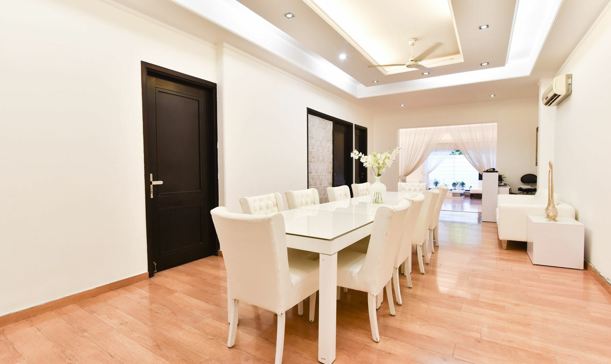 Hotel Treebo Trend The G8 Sector 39 Noida Zewnętrze zdjęcie
