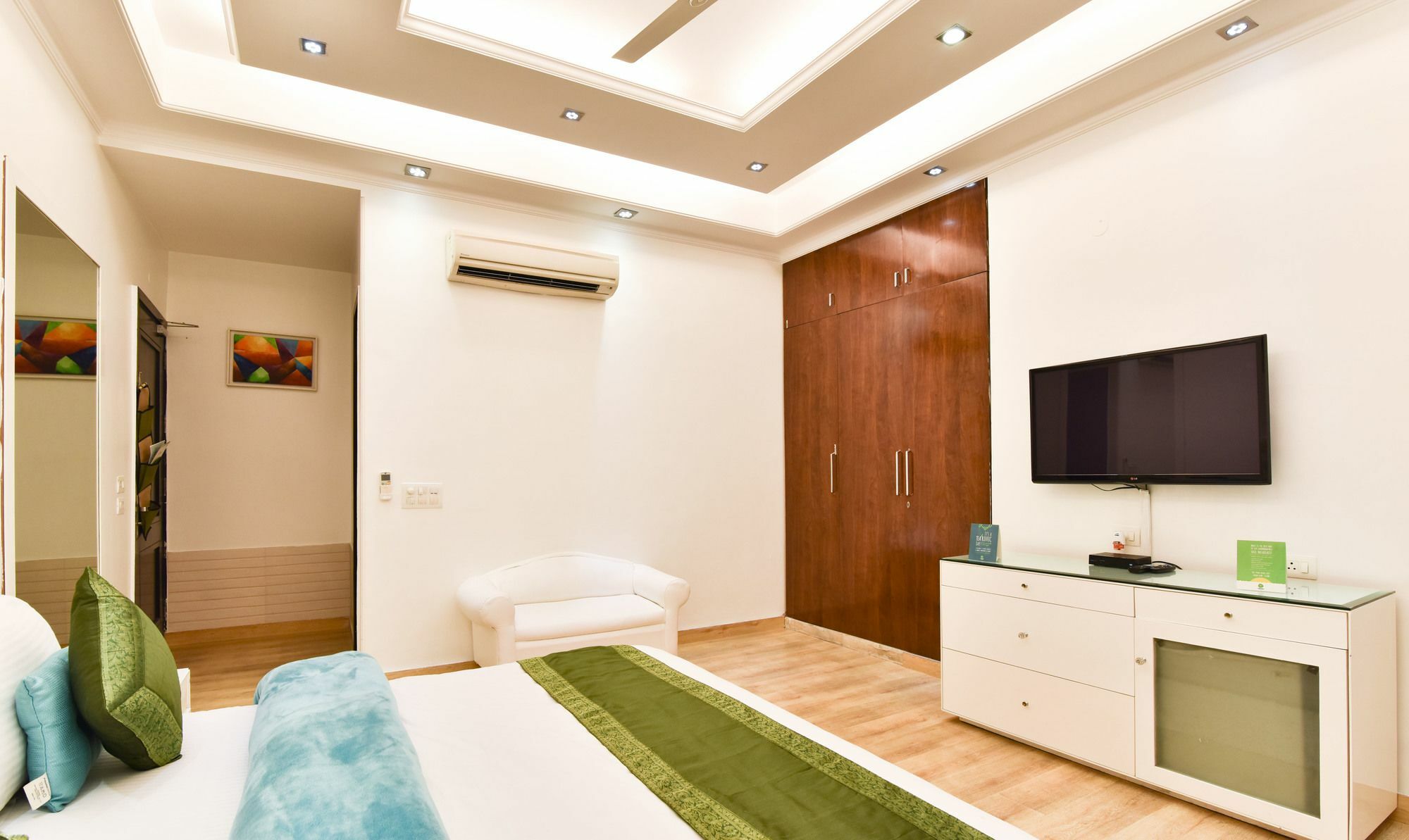 Hotel Treebo Trend The G8 Sector 39 Noida Zewnętrze zdjęcie
